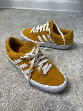 Adidas Matchbreak  sneakers in "Tactile Yellow" size 7.5 MENS